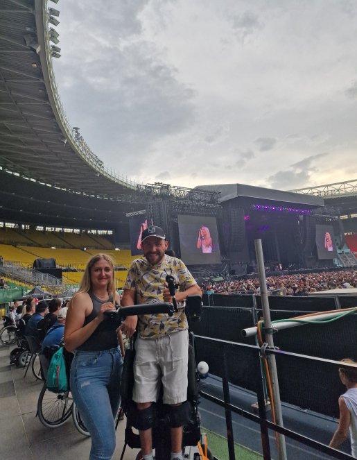 Z asistentko Sabino na stadionu Ernst Happel